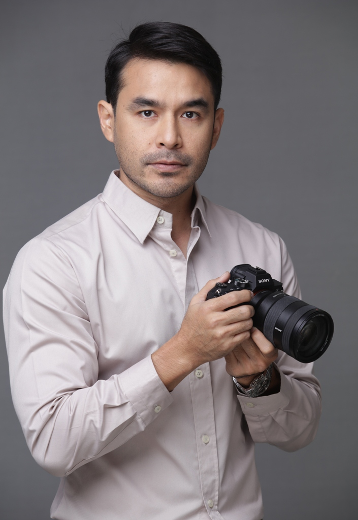 Image of Atom Araullo, one of the Top 10 Television Broadcast Journalists in the Philippines