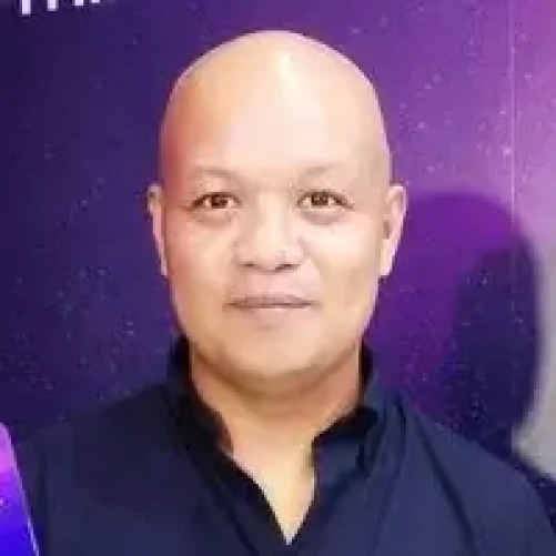 A picture of Abe Olandres one of the Top 10 Tech Journalists in the Philippines You Should Follow 